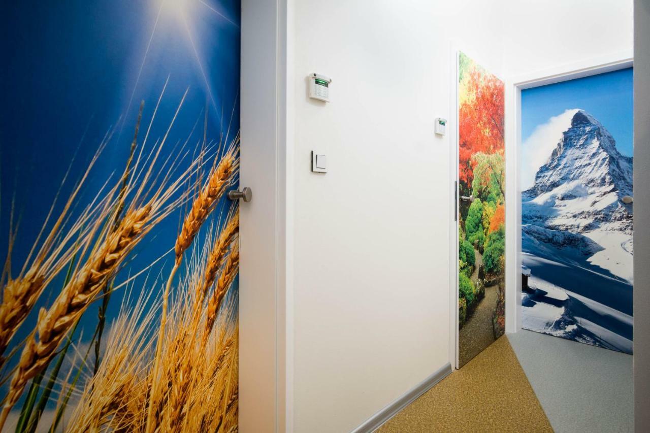 Apartment Four Year Seasons - Walkable To Centre, Metro And Riverside Praga Exterior foto