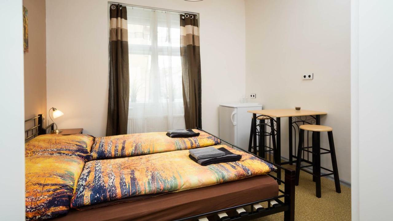 Apartment Four Year Seasons - Walkable To Centre, Metro And Riverside Praga Exterior foto